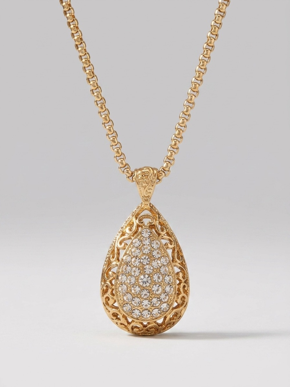 Elegant Gold-tone Teardrop Rhinestone Pendant Necklace Vintage Style Accessory